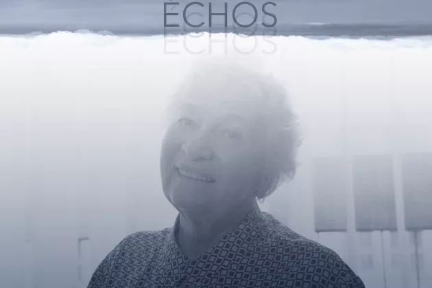 Poster of the film Echos. Blurry image of Éliane Radigue in blue shades